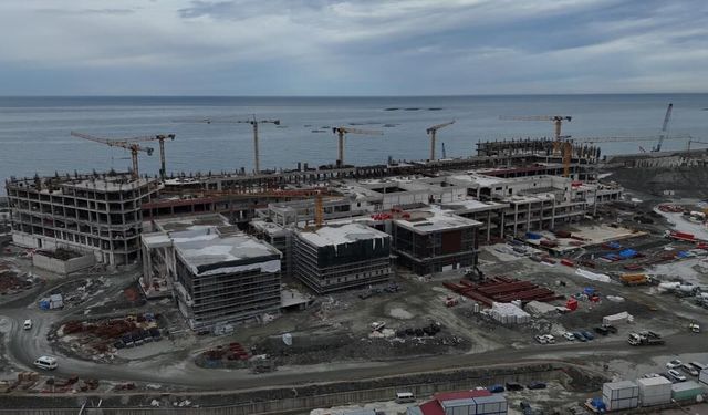 Rize Şehir Hastanesi inşaatı hızla devam ediyor