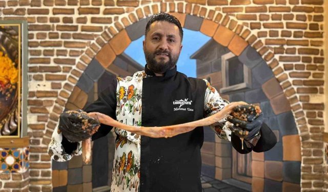 12 metrelik mumbar dolmasıyla Mardin mutfağına dikkat çektiler