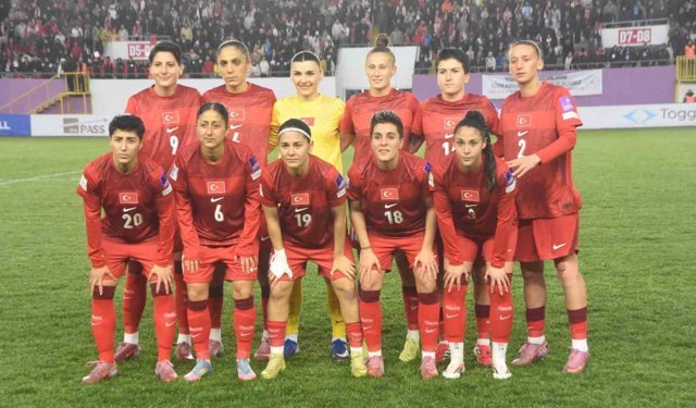 2027 FIFA Kadınlar Dünya Kupası Avrupa Elemeleri: Türkiye: 0 - İsviçre: 0 (İlk yarı)