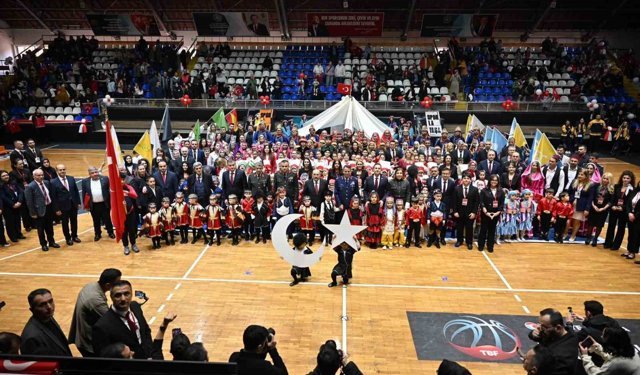 23 Nisan Ulusal Egemenlik ve Çocuk Bayramı coşkuyla kutlandı