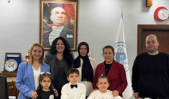 23 Nisan'da makam çocuklara devredildi