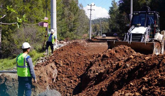 3 bin 800 metrelik su isale hattı yenilendi