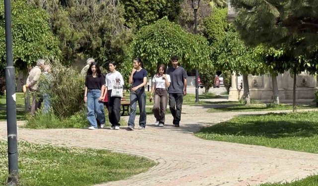 Adana'da termometreler 41 dereceyi gösterdi