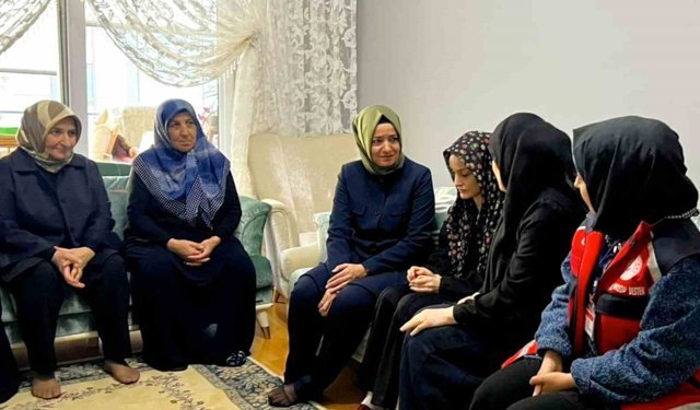 AK Parti Genel Başkan Yardımcısı Kaya, Kahramanmaraş'ta öğrencilerin aileleriyle bir araya geldi