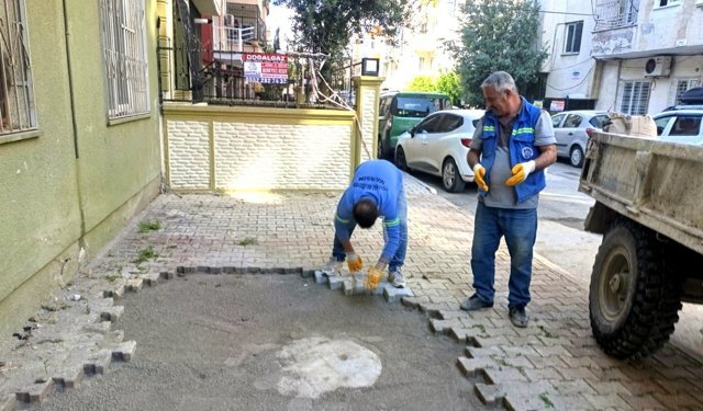 Akdeniz'de yol ve kaldırımlar yenileniyor