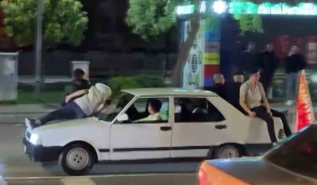 Aksaray sokaklarında Galatasaraylıların coşkulu kutlaması