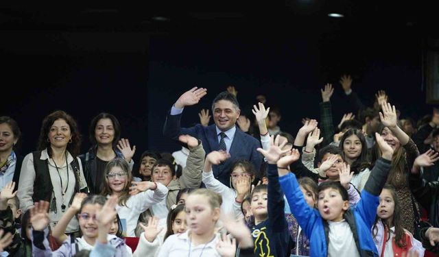 Aliağalı minikler belediye yönetimini yerinde öğrendi