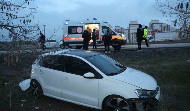 Alkollü sürücü kaza yaptı, yakınları gazetecileri tehdit etti