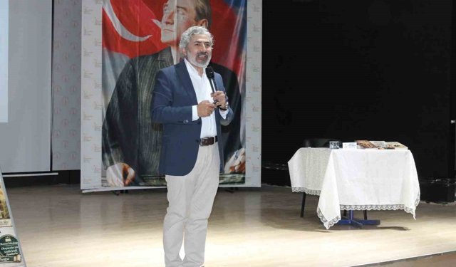 Altıntaş'ta öğrenci ve yazar buluşması