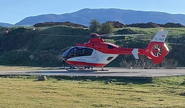 Ambulans helikopter kalp krizi geçiren hasta için havalandı