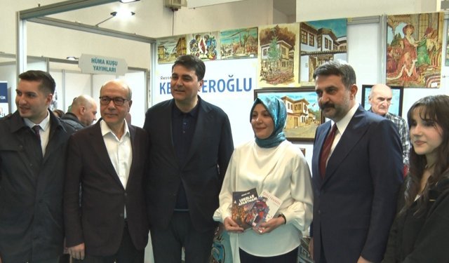 Ankara Kitap Fuarı'nda son gün: Askıda kitap uygulaması dikkat çekti