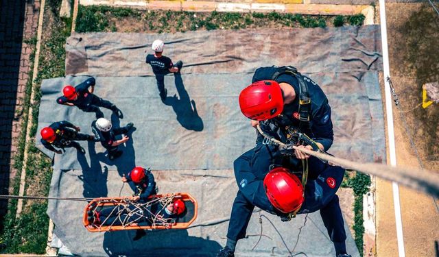 Antalya itfaiyesinin taze kanları göreve hazır