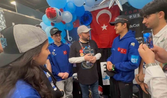 Arnavutköylü gençler ABD'de düzenlenen 'Dünya Robot Şampiyonası'nda' ülkemizi temsil etti