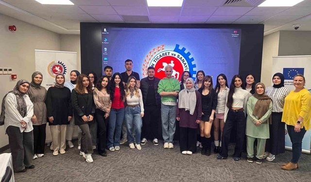 Avrupa'ya Açılan Kapı: Gençlik Proje Kampı