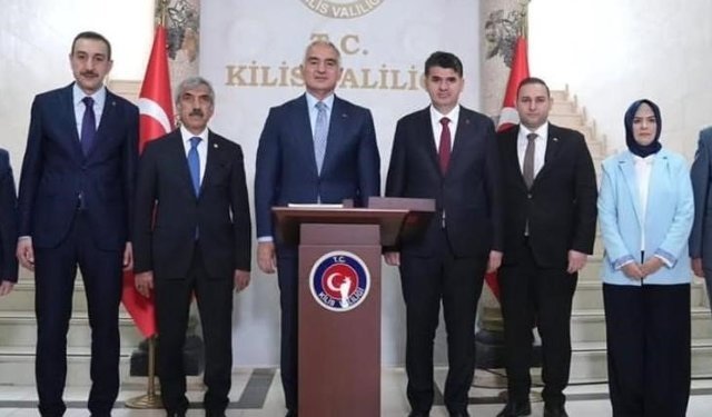 Bakan Ersoy: 'Ateş çemberinin içinde Türkiye bir huzur ve güven limanı olarak farkını ortaya koymuştur'