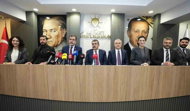 Bakan Tekin: 'Sizin hayal edemediklerinizi biz gerçekleştiriyoruz'