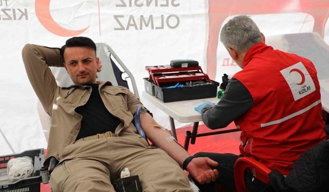 BARÜ'de kan bağışı kampanyası yoğun katılımla tamamlandı