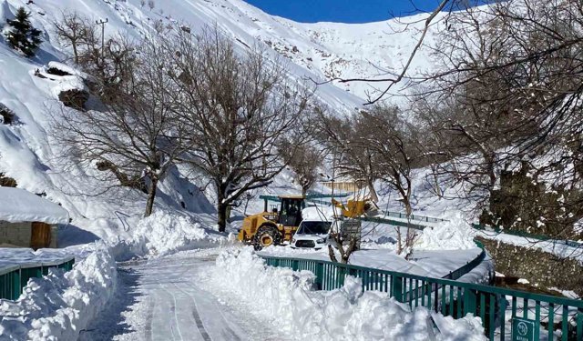 Batman'da kapalı olan ilçeler arası yol ulaşıma açıldı