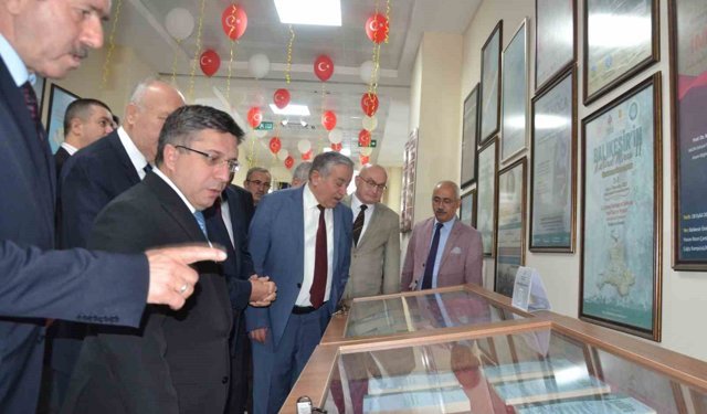 BAÜN İlahiyat Fakültesinden ünlü çizer Hasan Aycın'a vefa