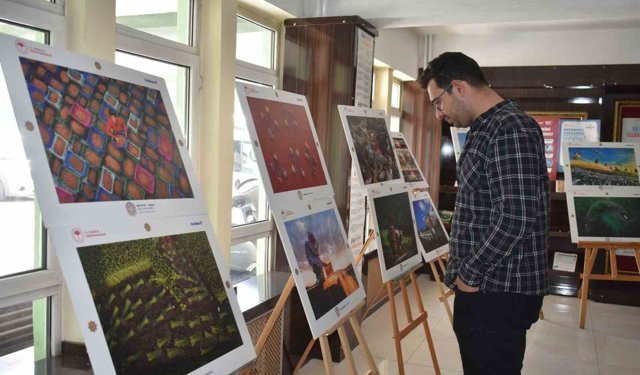 Bayburt'ta tarım, orman ve insan temalı fotoğraf sergisi açıldı