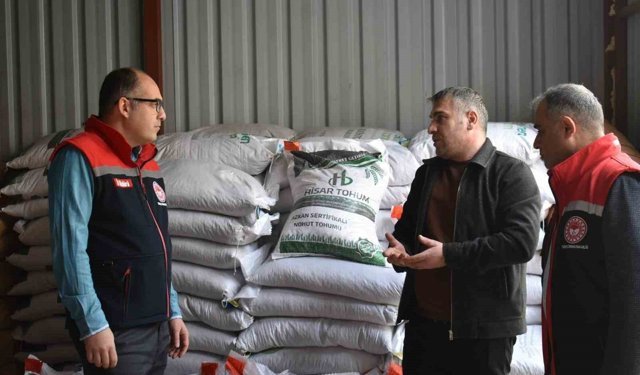 Bayburt'ta üreticilere yüzde 50 hibeli yem bezelyesi tohumu dağıtıldı