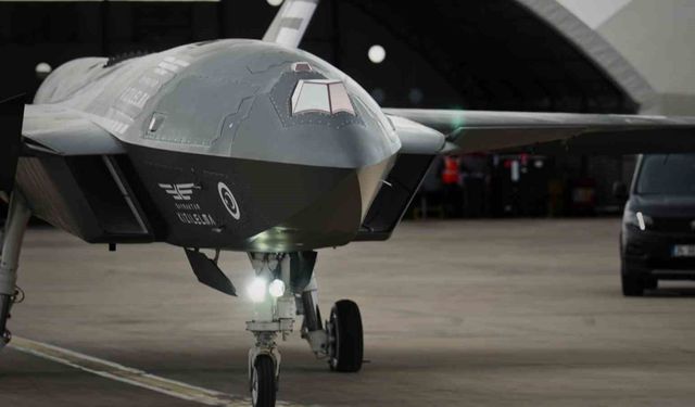 Bayraktar KIZILELMA, ASELSAN KARAT kızılötesi arama ve takip sistemi ile test uçuşu gerçekleştirdi