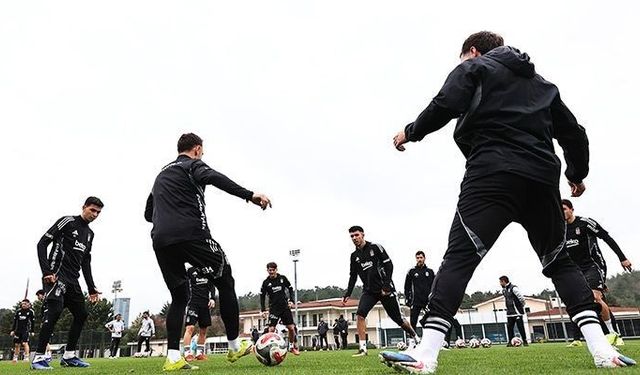Beşiktaş kondisyon ve taktik çalıştı
