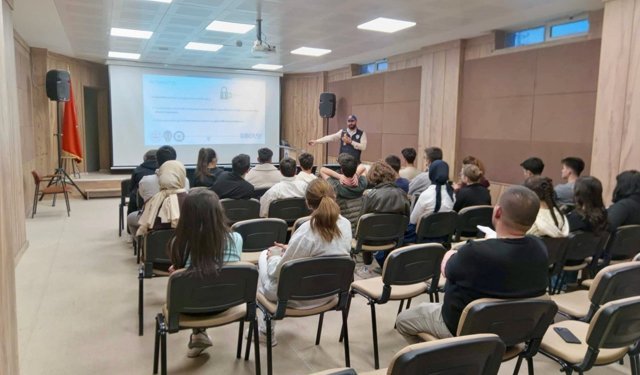 Bilecik'te öğrencilere siber farkındalık eğitimi