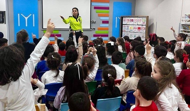 Bilecik'te öğrencilere trafik eğitimi