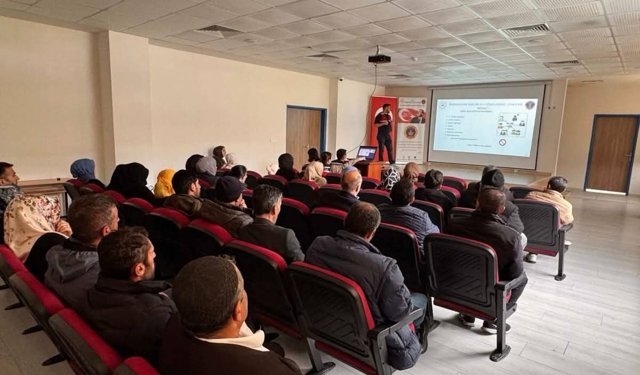 Bingöl'de öğrenci ve velilere şiddetle mücadele eğitimi