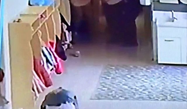 Boğazına yemek kaçan öğretmenin yardımına meslektaşı koştu