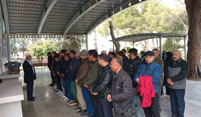 Bot faciasında hayatını kaybeden Afgan çocuk Denizli'de toprağa verildi