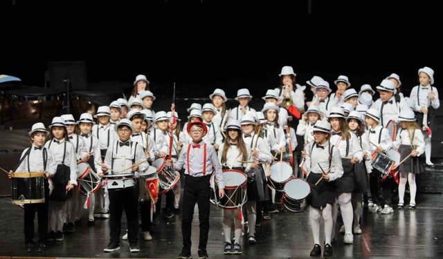 Bursa'da çocukların sesi senfoniyle yükseldi