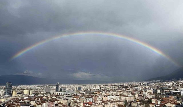 Bursa'da yağmur sonrası gökkuşağı şöleni