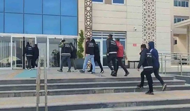 Çanakkale'de uyuşturucu taciri 5 şüpheli tutuklandı