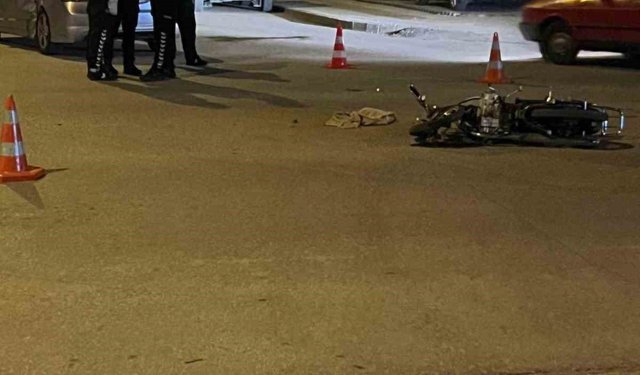 Çorum'da otomobil ile motosiklet çarpıştı: 1 yaralı