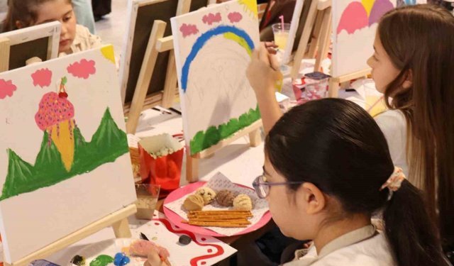 Coşkunöz Holding'de geleneksel resim şenliği coşkusu