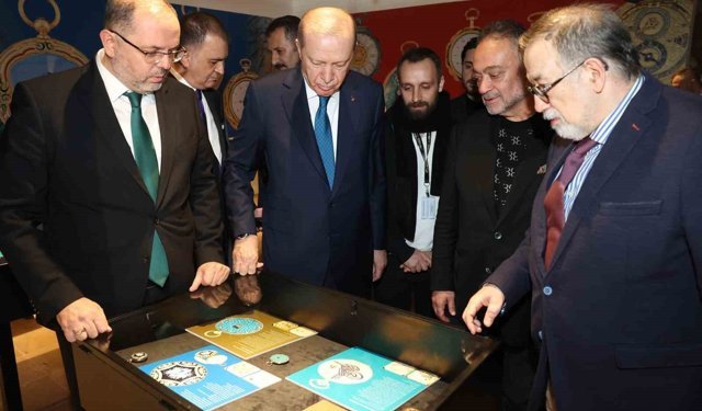 Cumhurbaşkanı Erdoğan, 'Muhteşem Cep Saatleri Koleksiyonu' sergisini gezdi