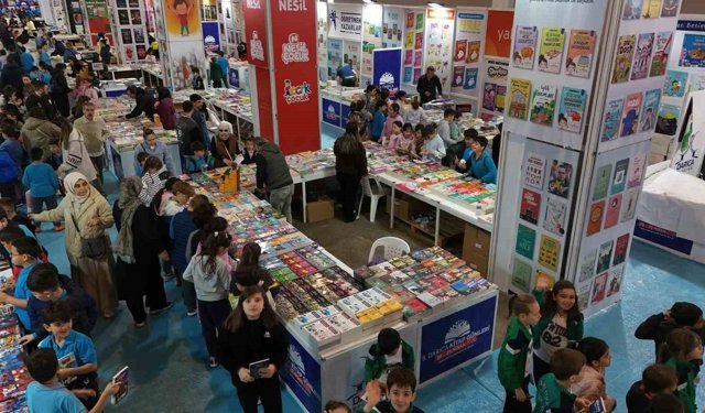 Darıca 5. Kitap Fuarı'nı binlerce kişi ziyaret etti