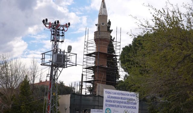 Depremde hasar gören caminin restorasyonuna başlandı