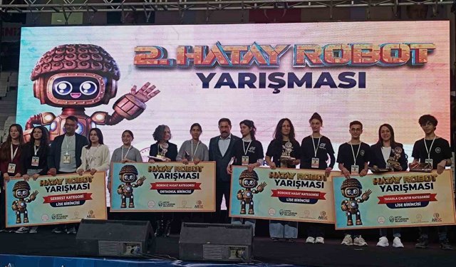 Depremzede öğrencilerin hayallerini gerçeğe dönüştürdükleri 'Hatay Bot' robot yarışması sona erdi