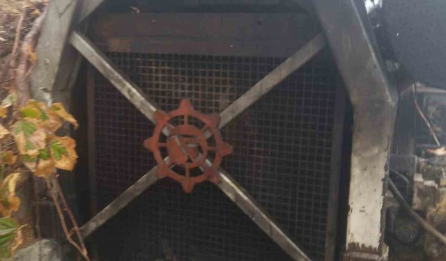 Dereli'de heyelan: Maden şirketinin sondaj makinesi toprak altında kaldı