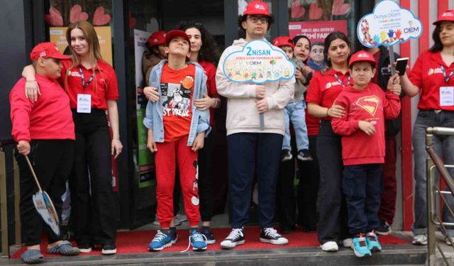 Diyarbakır'da otizm farkındalığı için renkli etkinlik