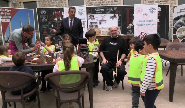 Edirne'de geçmişin izleri minik ellerle boyandı