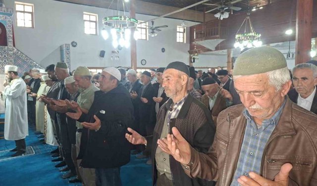 Emet'teki geneleksel yağmur duası yeterli yağış sebebi ile bu yıl şükür duası oldu