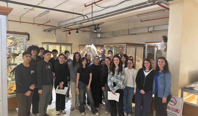 Eskişehir Bilim Olimpiyatları Akademisi'nden ESOGÜ Zooloji Müzesi'ne ziyaret