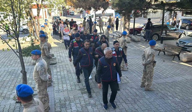 Eskişehir'de faili meçhul dosyayla ilgili 10 şüpheli adliyede