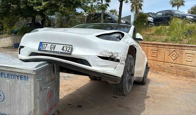 Gazipaşa'da trafik kazası: 3 yaralı