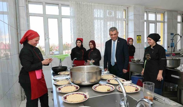 Geleceğin şeflerinden büyük başarı