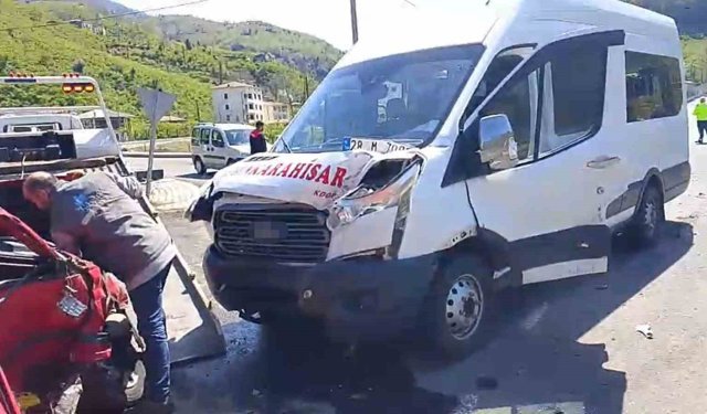 Giresun'da trafik kazaları: 1 ölü, 6 yaralı